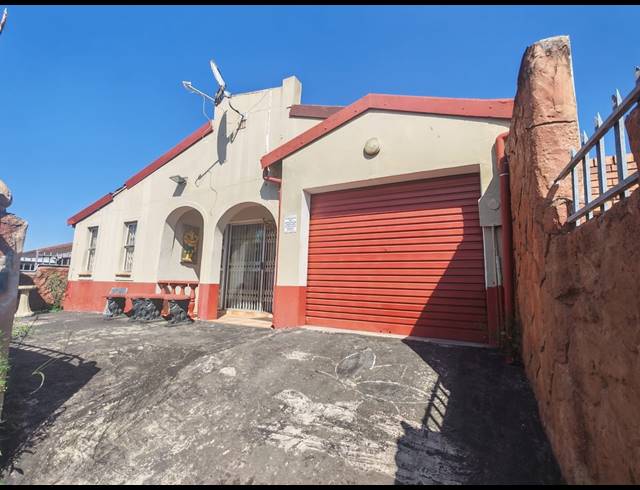 3 BEDROOM FREESTANDING FOR SALE IN WOODVIEW